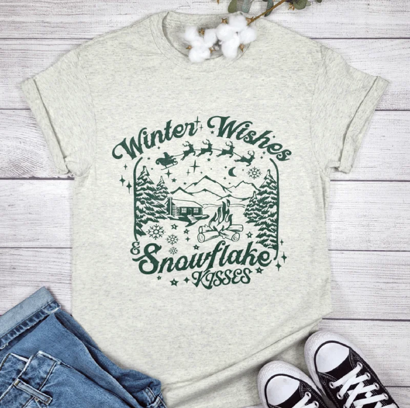 Year-End Sale WINTER WISHES & SNOWFLAKE KISSES Graphic T-shirt