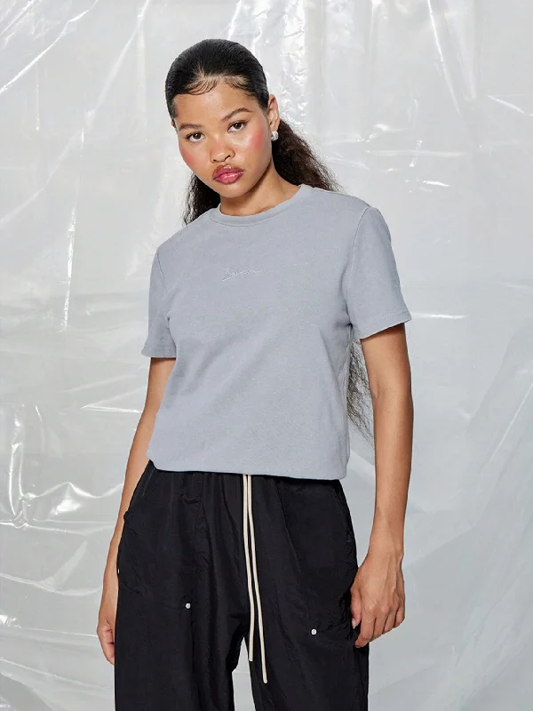 Price Slash SUMWON WOMEN Shrunken Fit Round Neck Short Sleeves Tee With Small Embroidery Design Price Slash SUMWON WOMEN Shrunken Fit Round Neck Short Sleeves Tee With Small Embroidery Design