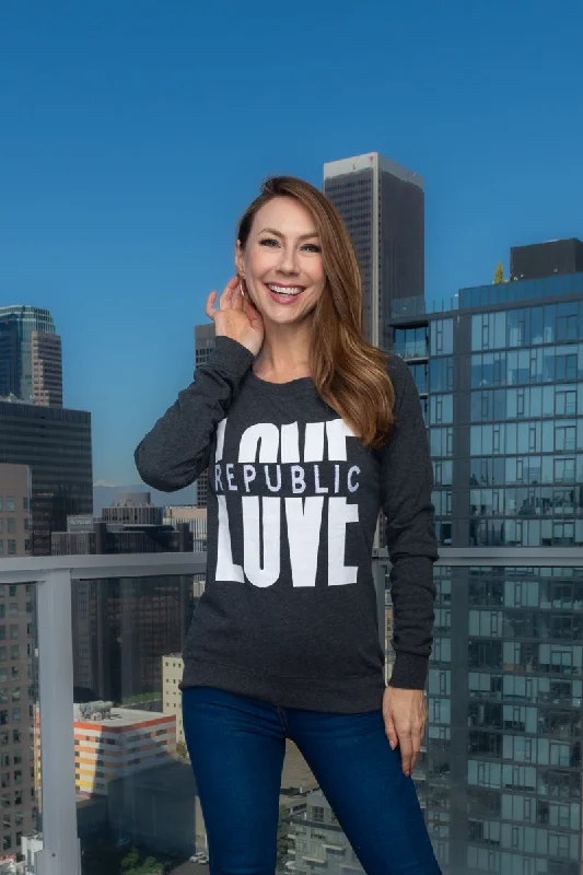 Early Bird "LOVE REPUBLIC" Long Sleeve Round Neck Top  (T551)