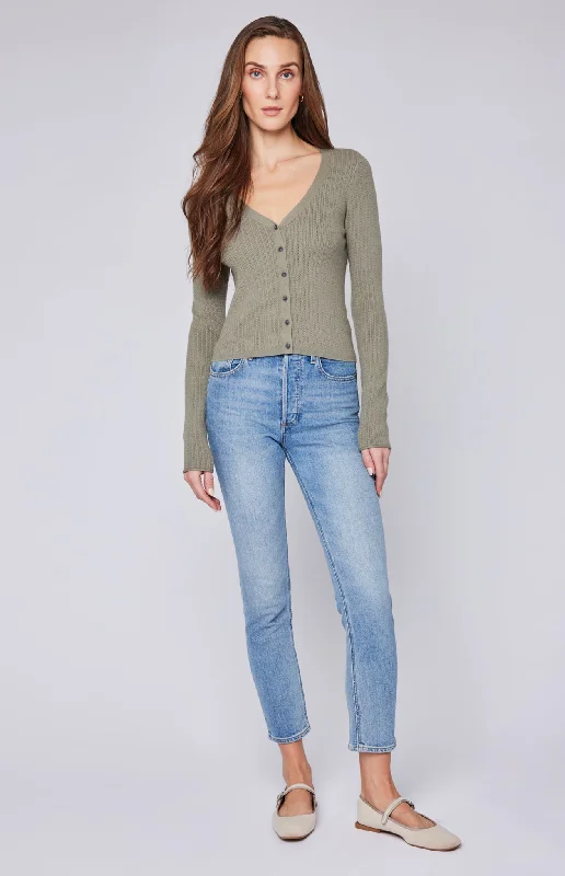 Super Sale Mia V-Neck Pullover Top