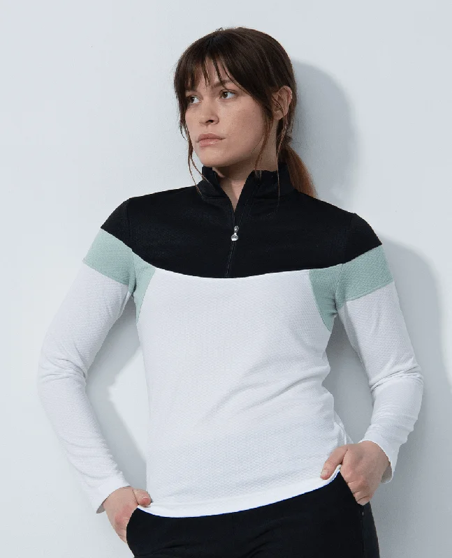Weekend Shopping Made Better DAILY SPORTS Regina Half Neck Polo 219 White
