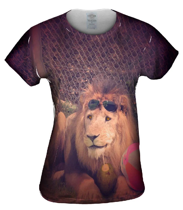 Unbeatable Prices Holiday Smiling Lion