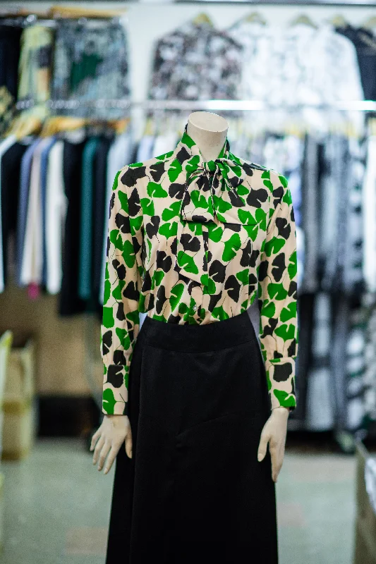Super Bargain Floral Green Button Up Top